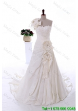 Exclusive Beading and Hand Made Flowers White Wedding Dresses with Court Train