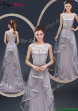 2016 Exquisite Brush Train Scoop Prom Dresses with Appliques