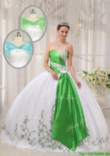 2016 New Style Ball Gown Sweetheart Embroidery Quinceanera Dresses