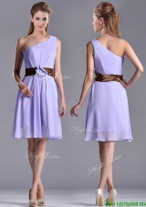Exclusive One Shoulder Lavender Short Dama Dress with Brown Belt