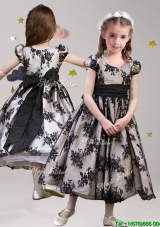 Exquisite Scoop Short Sleeves Black Little Girl Pageant Dress with Sashes