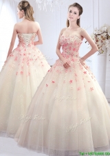 Pretty Sweetheart Wedding Dress with Applique Decorated Skirt