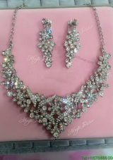 Hot Sale Silver Jewelry Set with Flower Shaped Rhinestone