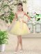 New Style A-line Dama Dress Light Yellow Off The Shoulder Organza Sleeveless Knee Length Lace Up