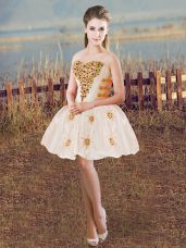 Sweetheart Sleeveless Prom Dresses Mini Length Beading White Satin