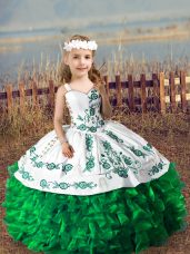 Green Lace Up Straps Embroidery and Ruffles Little Girls Pageant Gowns Organza Sleeveless