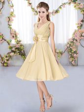 Champagne Empire Chiffon V-neck Sleeveless Hand Made Flower Knee Length Lace Up Court Dresses for Sweet 16
