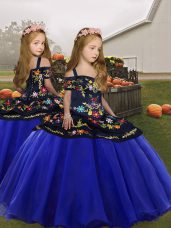 Discount Royal Blue Ball Gowns Embroidery and Ruffles Little Girls Pageant Dress Wholesale Lace Up Organza Sleeveless Floor Length