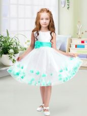 Scoop Sleeveless Flower Girl Dresses for Less Knee Length Appliques and Belt White Tulle