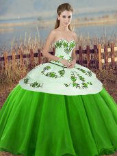 Pretty Sleeveless Embroidery and Bowknot Lace Up Quinceanera Dresses