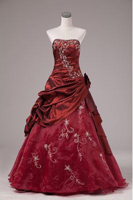 Free and Easy Strapless Sleeveless Lace Up Sweet 16 Quinceanera Dress Burgundy Organza and Taffeta