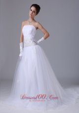 Beaded Decorate Waist Tulle Strapless A-Line Garden / Outdoor Wedding Dress Zipper-up