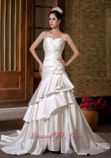 Customize Wedding Dress A-line Sweetheart Hand Made Flowers Chapel Train Taffeta Ruch
