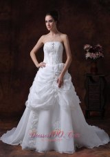 Beading Strapless Stylish Organza Customize Court Train Wedding Dress