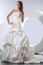 Gorgeous A-line Sweetheart Wedding Dress Taffeta Beading and Pick-ups Court Train
