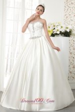 Elegant A-line / Princess Sweetheart Floor-length Satin Beading Wedding Dress