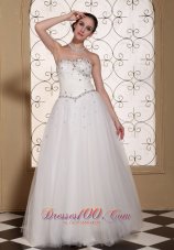 Beaded Bodice Tulle Lovely A-line Wedding Dress For 2013 Strapless and Floor-length Gown