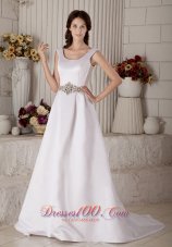 Luxurious Wedding Dress A-line / Princess Scoop Beading Court Train Satin
