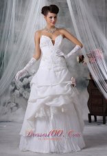 Dubuque Iowa Beaded Decorate Bodice Hand Made Flower Special Fabric Floor-length For 2013 Wedding Dress