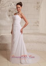 Ruch and Appliques Sweetheart Chiffon Beach Wedding Dress With A-line Court Train