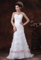 Beautiful and Ruched Bodice For 2013 Wedding Dress With Appliques Sweeetheart Organza