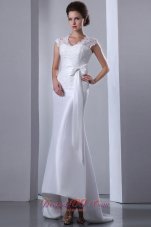 Fashionbale Column V-neck Brush Train Taffeta Appliques Bow Wedding Dress