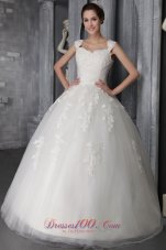 Elegant Ball Gown Straps Floor-length Tulle Lace Appliques Wedding Dress