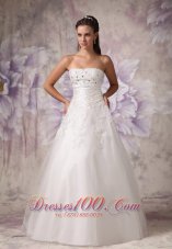 Beautiful A-line Strapless Wedding Dress Tulle Beading Floor-length