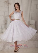 Elegant A-line / Princess Scoop Tea-length Lace Belt Wedding Dress