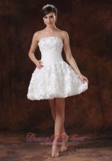 Fabric With Rolling Flower White A-line Short Wedding Dress With Mini-length
