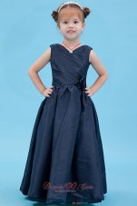 Pretty Navy Blue A-line V-neck Flower Girl Dress Taffeta Floor-length