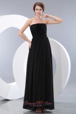 Plus Size Cheap Black Bridesmaid Dress Strapless Floor-length Chiffon Hand Made Flowers Empire