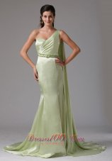 Designer Stylish Yellow Green One Shoulder 2013 Prom Celebirty Dress With Appliques Watteau Train In Groton Connecticut