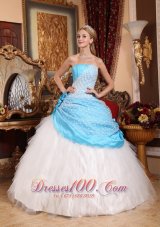 Beautiful Ball Gown Strapless Floor-length Taffeta and Tulle Hand Made Flowers Quinceanera Dress