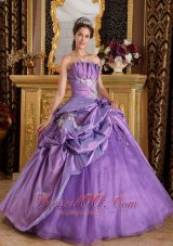 Classical Lavender Quinceanera Dress Strapless Appliques Taffeta Ball Gown Fashion