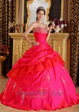Modest Red Quinceanera Dress Sweetheart Taffeta Beading Ball Gown Pretty