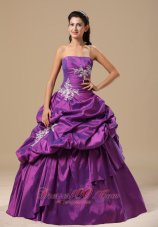 Cheap Ann Arbor Appliques Decorate Bodice Strapless Pick-ups Purple Floor-length Military Ball Gowns