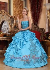 Gorgeous Aqua Blue Quinceanera Dress Strapless Taffeta Appliques Ball Gown  for Sweet 16