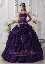 Puffy The Super Hot Dark Purple Quinceanera Dress Strapless Taffeta Appliques Ball Gown