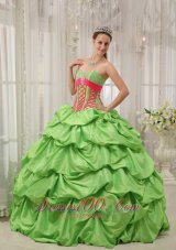 2013 Spring Green Ball Gown Sweetheart Floor-length Taffeta Beading Pick-ups Quinceanera Dress
