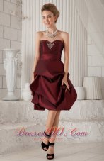 Burgundy Column / Sheath Sweetheart Knee-length Taffeta Beading Prom / Homecoming Dress  Cocktail Dress