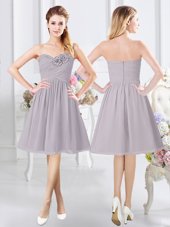 Chiffon Sleeveless Knee Length Quinceanera Court of Honor Dress and Ruching and Hand Made Flower
