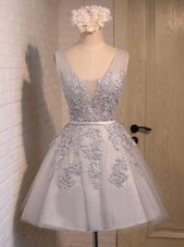 Latest V-neck Sleeveless Cocktail Dresses Mini Length Beading and Appliques Grey Organza