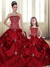 Best Selling Embroidery Pick Ups Floor Length Wine Red Vestidos de Quinceanera Strapless Sleeveless Lace Up