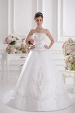 Simple White Satin Zipper Strapless Sleeveless Wedding Dress Brush Train Embroidery